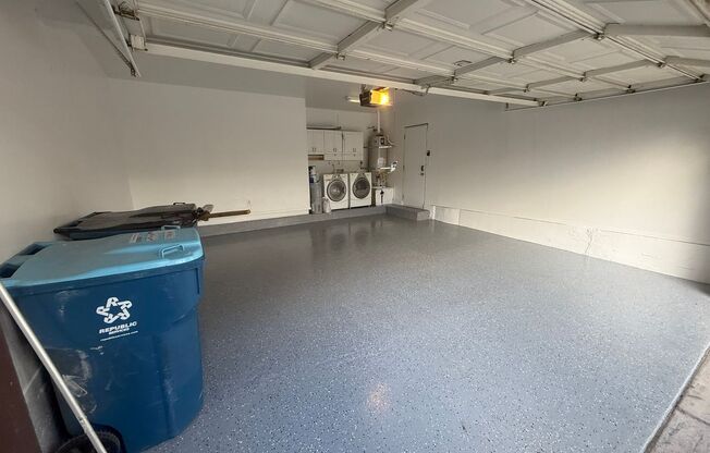 3 beds, 2 baths, $2,200