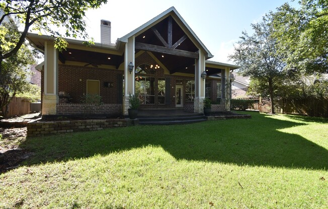 Gorgeous, stately home in The Woodlands Sterling Village