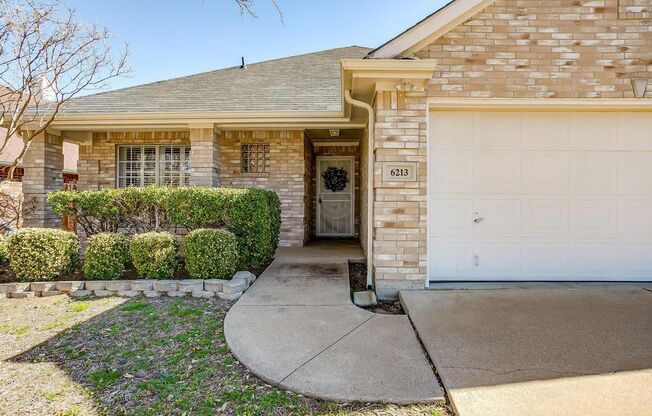 Beautiflly Furnished 3 bed, 2 Bath Home in Oakmont Meadows- 76132
