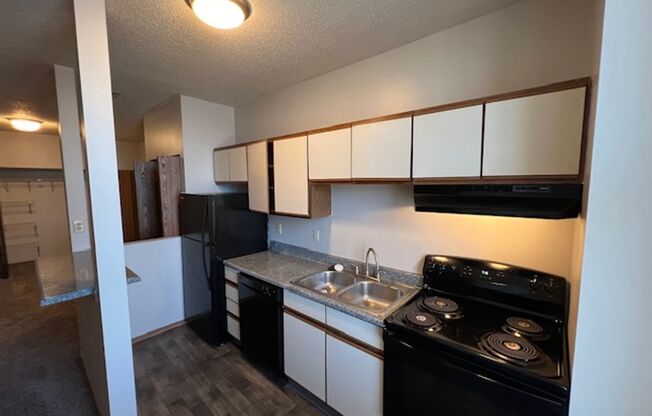 Studio, 1 bath, 650 sqft, $775, Unit 602