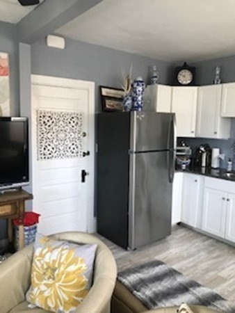 1 bed, 1 bath, 600 sqft, $1,975, Unit 2R