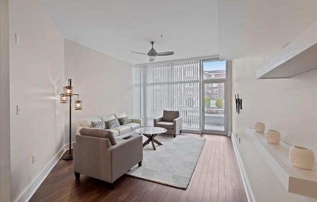 1 bed, 1 bath, 850 sqft, $2,300, Unit North Euclid Ave 9 #441