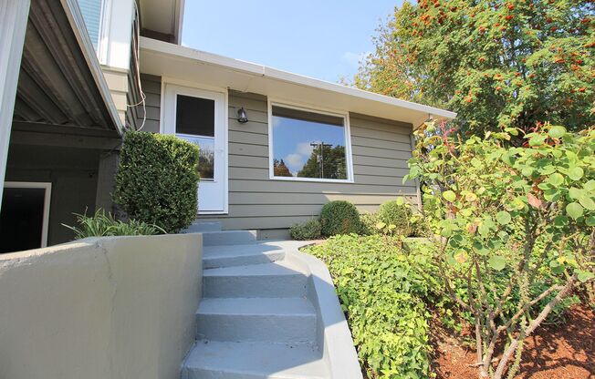 Freshly Remodeled Two Bedroom + Two Bath Midcentury Split Level Home in Milwaukie