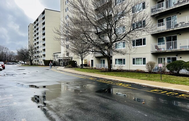 2 beds, 2 baths, 1,062 sqft, $2,700, Unit 205
