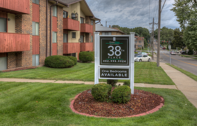 1 bed, 1 bath, 720 sqft, $905, Unit 13