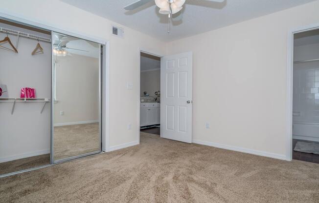 2 beds, 2 baths, 1,050 sqft, $1,924