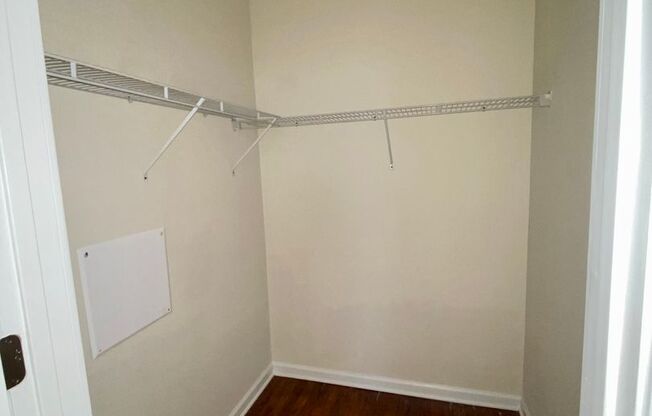 Studio, 1 bath, 617 sqft, $1,050, Unit 409 Unit 303