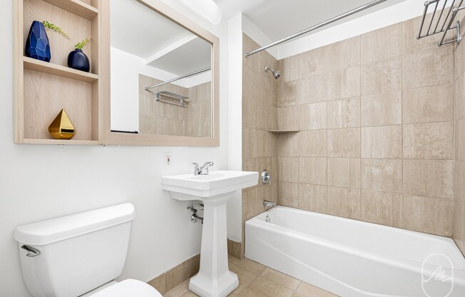 2 beds, 2 baths, $7,200, Unit 27J
