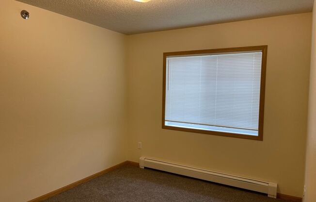 3 beds, 2 baths, 1,170 sqft, $1,355, Unit 5100-311