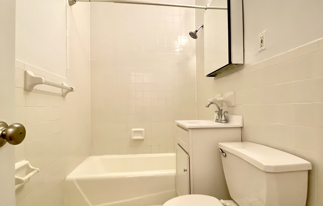 Studio, 1 bath, $2,475, Unit 1C