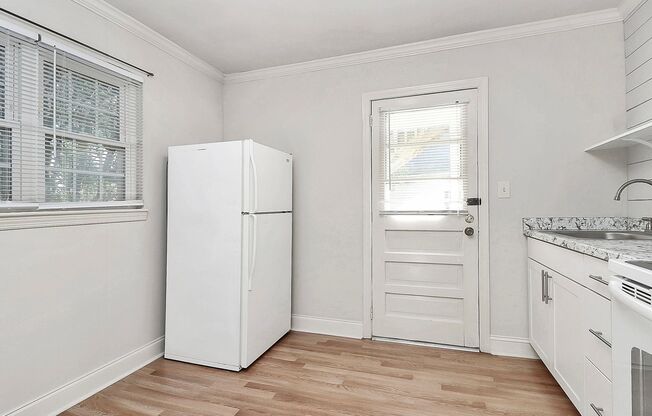 Spring Rent Special! Cozy One Bedroom Apartment in Dilworth!