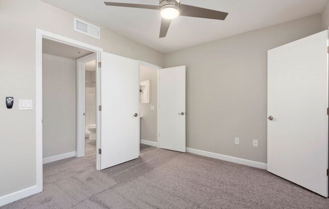 1 bed, 1 bath, 615 sqft, $1,200, Unit 322