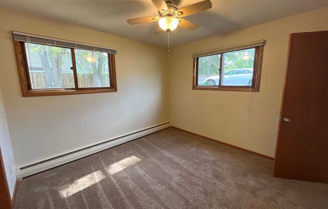 1 bed, 1 bath, $975, Unit Unit 4