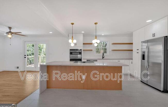 3819 DORA DR SE