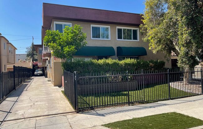 1451 Orange Grove Apartments