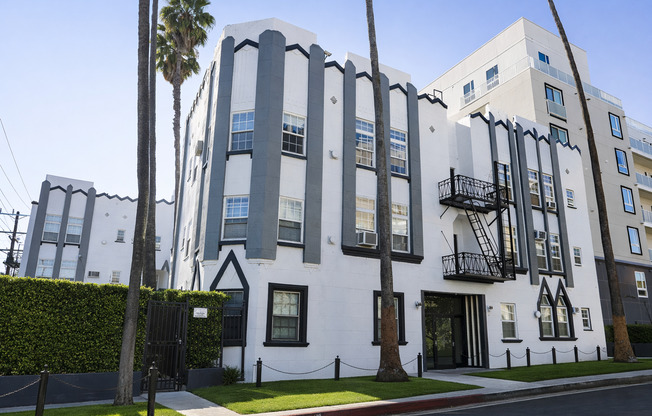 1 bed, 1 bath, 750 sqft, $1,695, Unit 309