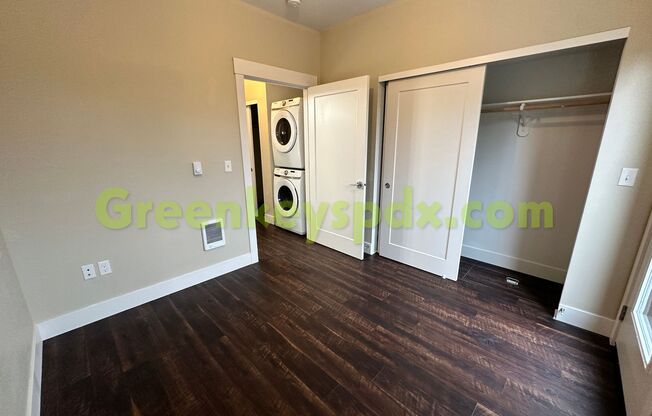 1 bed, 1 bath, 700 sqft, $1,395, Unit 102