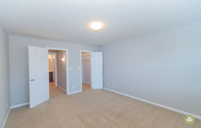 1 bed, 1 bath, 876 sqft, $1,195, Unit V-137