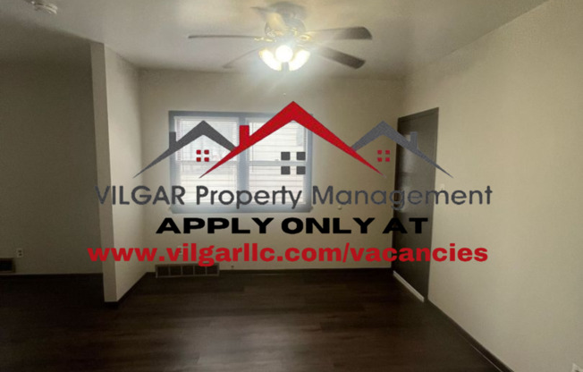 6009 E 6th Place