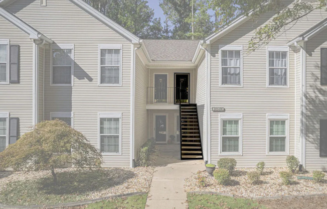 206 Ridgefield Dr - Available Now! 2 BDRM, 2 BA Townhome in Ridgefield Subdivision in Desirable Peachtree City!