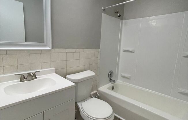 Stunning newly renovated 2 BD with washer/dryer connections!