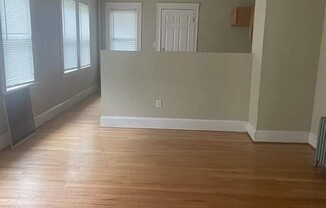 2 beds, 1 bath, 1,000 sqft, $2,200, Unit 3L