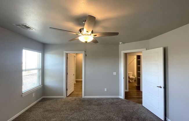 3 beds, 2.5 baths, $1,695, Unit 13515 Blue Jacket DR