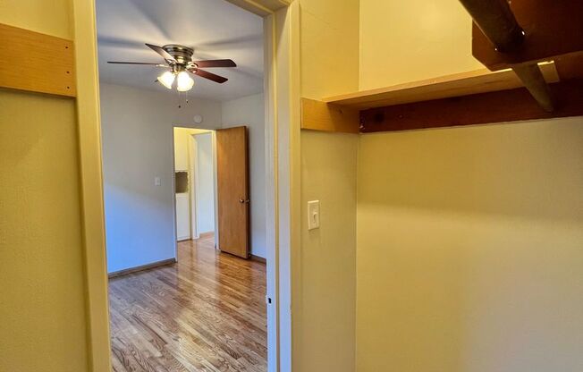 1 bed, 1 bath, 700 sqft, $1,895, Unit 800 Roswell #2