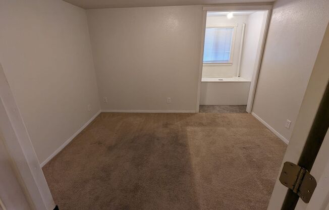 1 bed, 1 bath, 800 sqft, $1,550, Unit 3 (Basement)