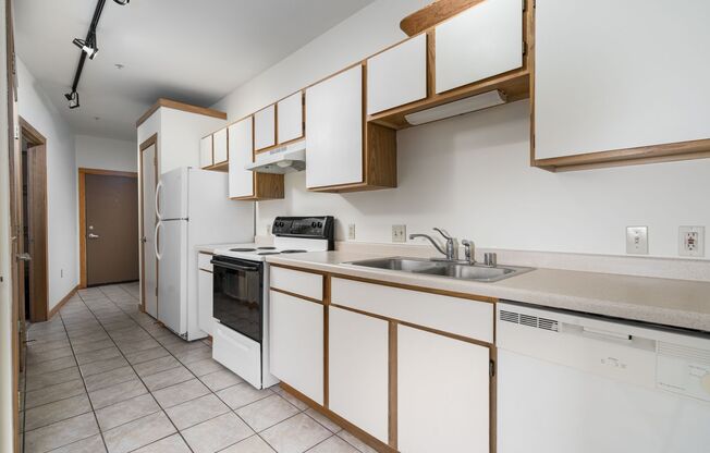 1 bed, 1 bath, 590 sqft, $1,250, Unit 224