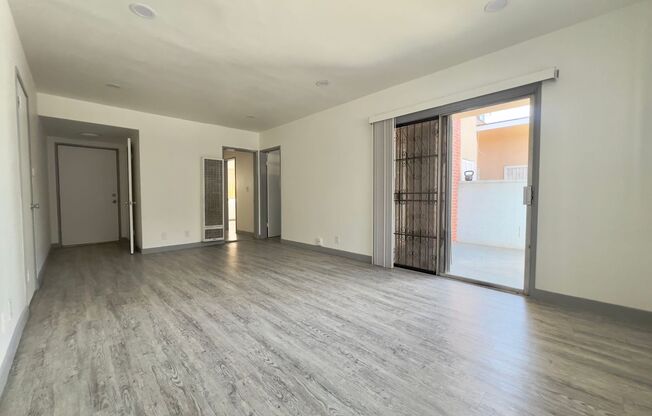10942-10948 Crenshaw Blvd (Hexagon Eagles LLC)