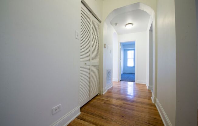 3501 W Adams