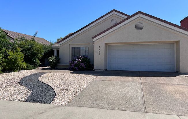 Beautiful Laguna Pointe home.