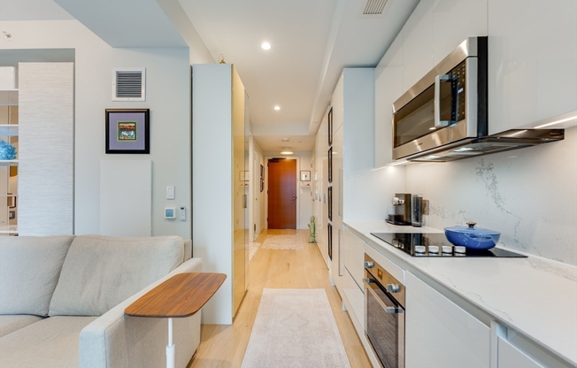 Studio, 1 bath, 506 sqft, $4,500, Unit UNIT 818