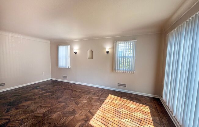 Single Level Salem Home Covered Porch ~ Williams 3325