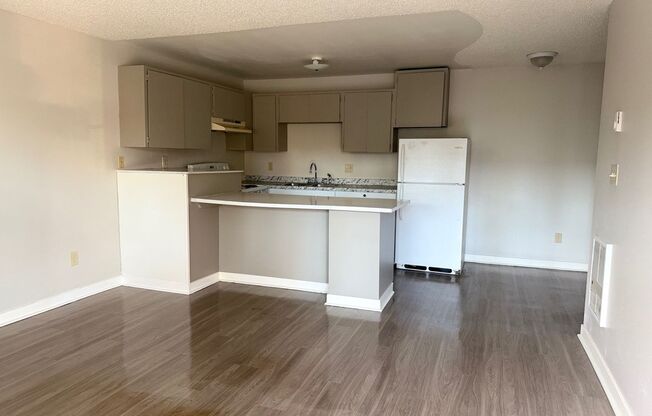 1 bed, 1 bath, 576 sqft, $1,250, Unit 23