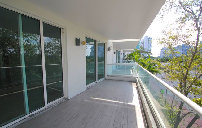1 bed, 1.5 baths, 924 sqft, $2,700, Unit Unit 310