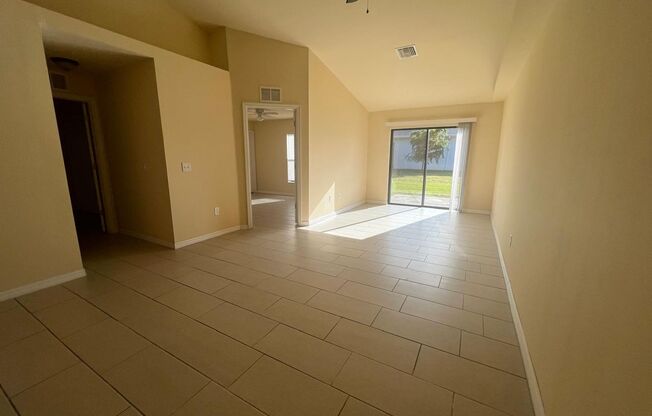 3 Bedroom 2 Bath 1 Car Garage Duplex in Cape Coral