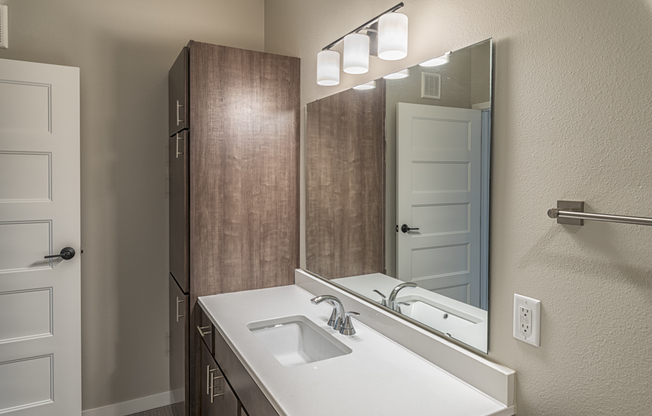 Studio, 1 bath, 611 sqft, $1,020, Unit 101