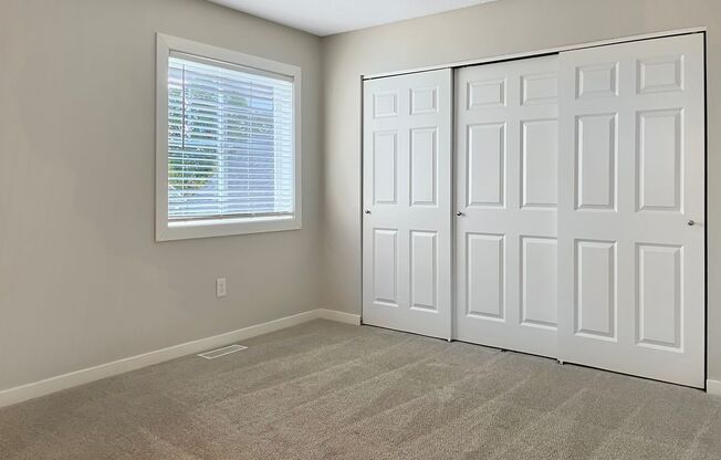 3 beds, 2 baths, 1,200 sqft, $2,195, Unit 14260E -R