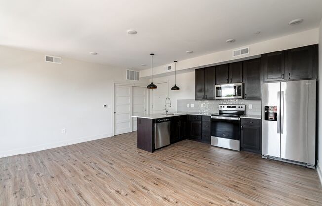 2 beds, 2 baths, $1,750, Unit 1050 N 4th St. Apt. 301
