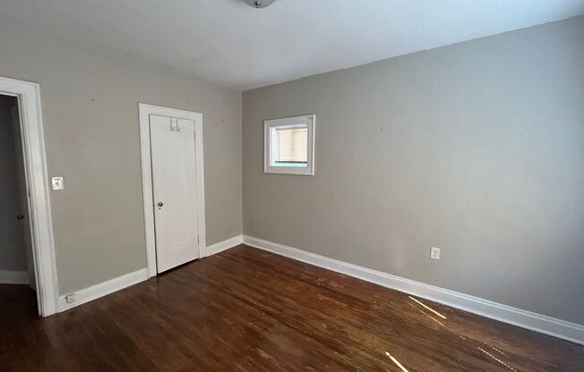 2 beds, 1 bath, 1,200 sqft, $1,275, Unit 18