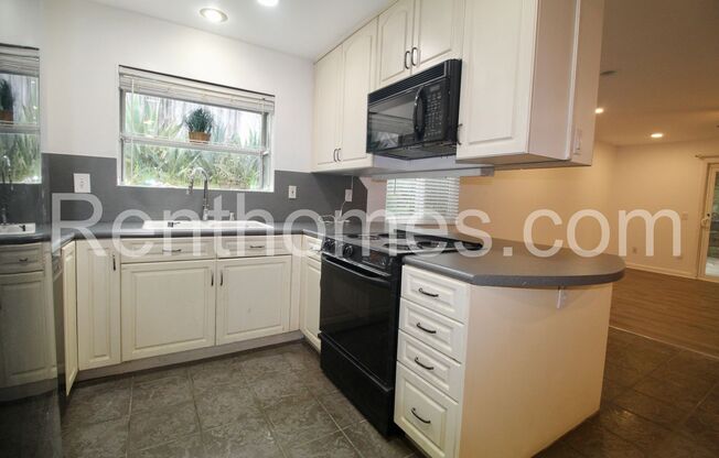 Poway, 13828 Otis Pl - Cul-De-Sac, Luxury Vinyl Plank Flooring, Air Conditioner, Attached 2 Car Garage.
