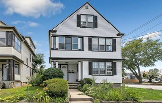1105 CAPITOL AVE
