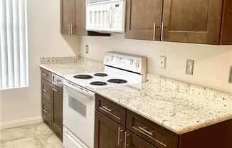 231 West Horizon Ridge Parkway
