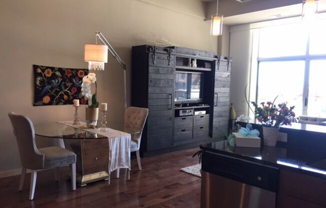 1 bed, 1.5 baths, 1,022 sqft, $2,025, Unit 303