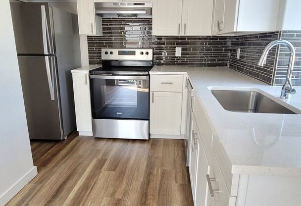 3 beds, 2 baths, 1,044 sqft, $1,995, Unit 225