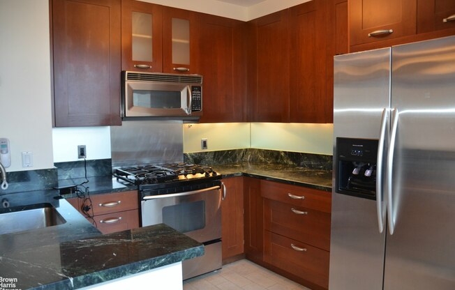 272 W 107 ST