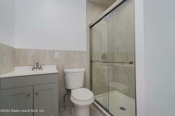 1 bed, 1 bath, 3,300 sqft, $1,800, Unit 1