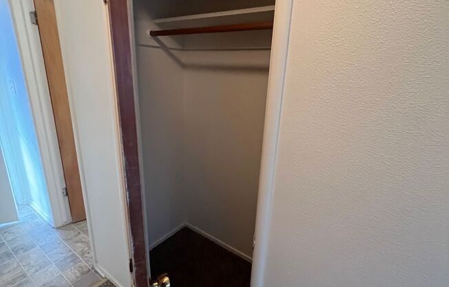 1 bed, 1 bath, $1,195, Unit 6